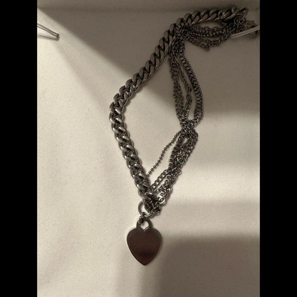 Exquisite Pendant Necklace - Elevate Your Look with Elegance